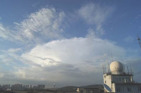 氣象科普館常見展示天氣-->砧狀云